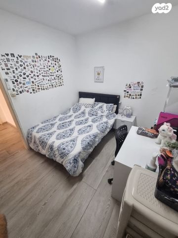 דו משפחתי, נעלה