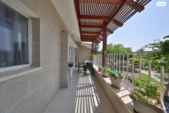 דירה, שדרות כצנלסון 34, מרכז העיר, קרית אתא