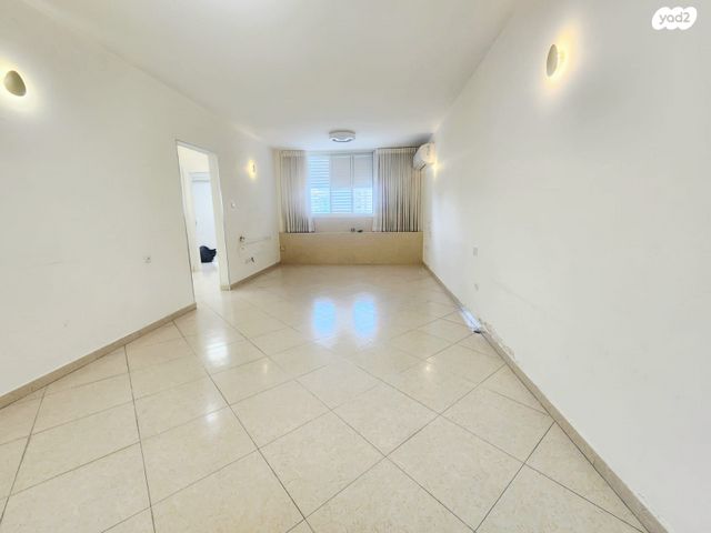 דירה, הרב אלנקווה 35, נווה ברבור, כפר שלם מערב, תל אביב יפו