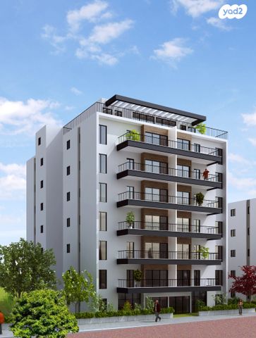 אייזיק חריף 26