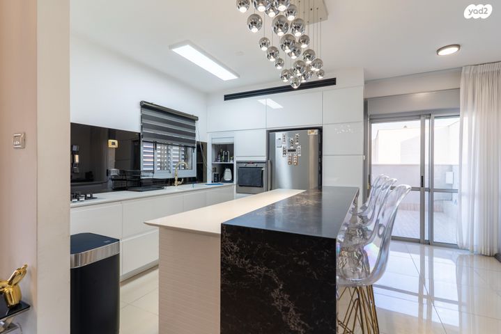 גג/ פנטהאוז, אוסקר שינדלר, רמות הרכס, באר שבע