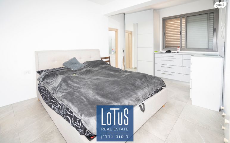 דירת גן, אבן גבירול, הרצליה