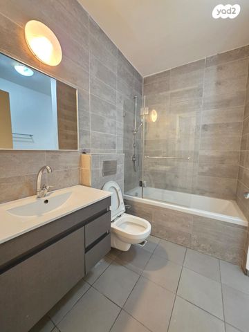 דירה, הדר, רמת השרון