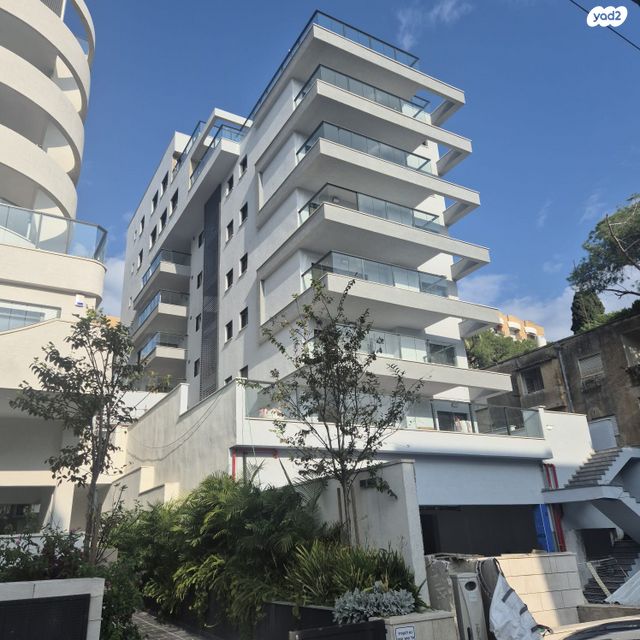 בנימין ד'ישראלי 