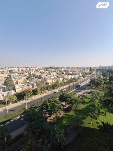 גג/ פנטהאוז, קטיף, נתיבות מערב, נתיבות