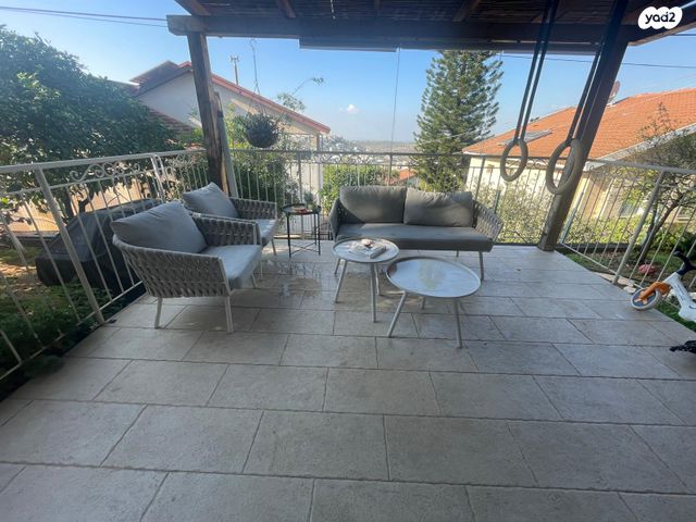 בית פרטי/ קוטג', בית אריה / עופרים