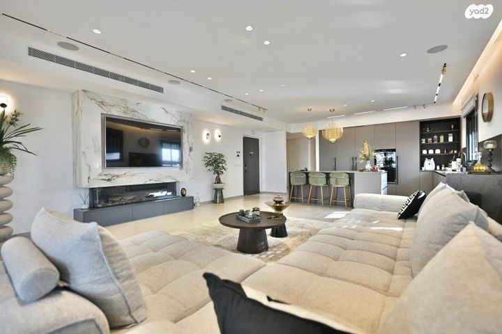 גג/ פנטהאוז, נרקיסים, ראשון לציון