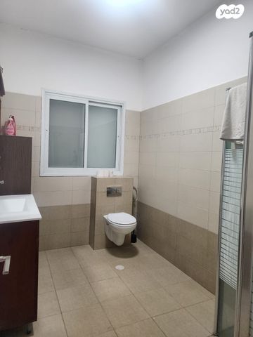 דופלקס, נחום סוקולוב, שפרינצק, רמלה