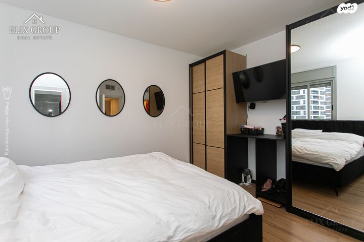 דירה, החותרים, טירת כרמל