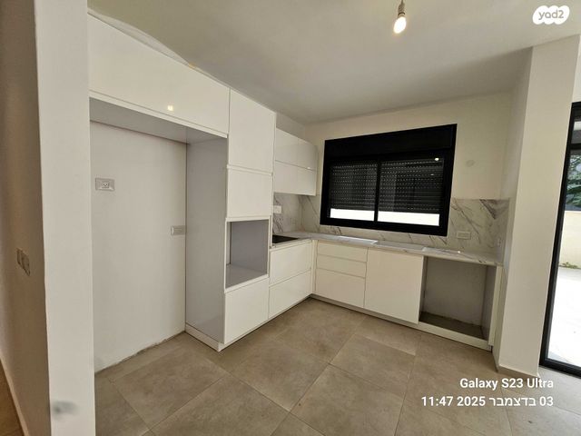 דו משפחתי, בית דגן