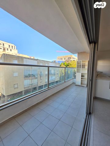 דירה, הדר, רמת השרון