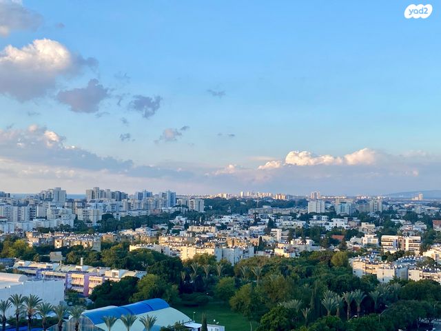 דירה, הפקאן, הפרפר, קרית ביאליק