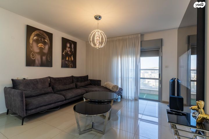 גג/ פנטהאוז, אוסקר שינדלר, רמות הרכס, באר שבע