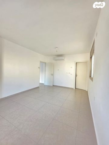 דירה, הדר, רמת השרון