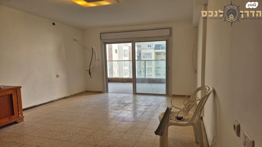 דירה, קרן היסוד 45, רובע ד', אשדוד