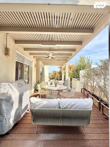 בית פרטי/ קוטג', גבעת אלה