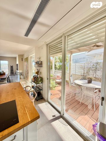 בית פרטי/ קוטג', גבעת אלה