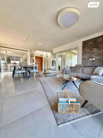 בית פרטי/ קוטג', גבעת אלה