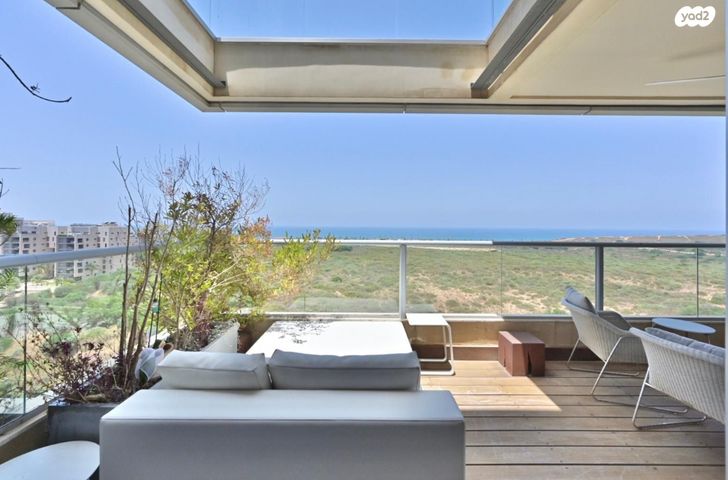 גג/ פנטהאוז, הגוש הגדול, רמת אביב החדשה, נופי ים, תל אביב יפו