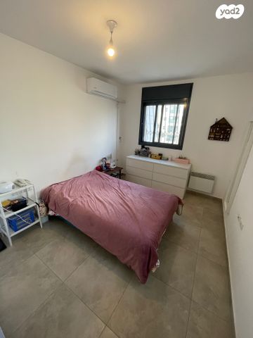 דירה, השקד, נופי החורש, מבשרת ציון