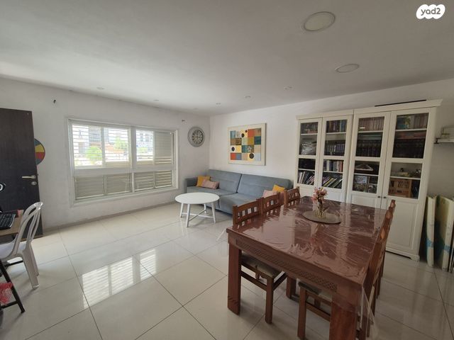 מקור החסידה 