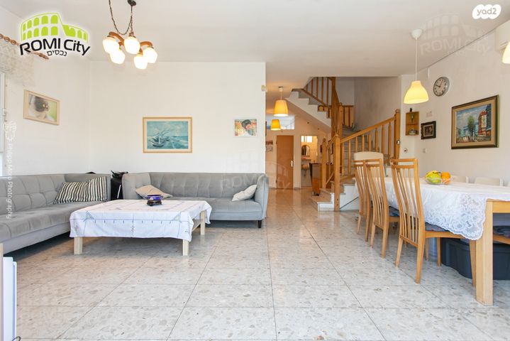 גג/ פנטהאוז, ראול ולנברג 8, רמת אשכול, חיפה