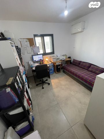 דירה, השקד, נופי החורש, מבשרת ציון