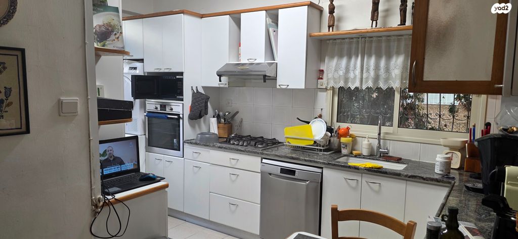 דירה, נחמיה, נווה שאנן, חיפה