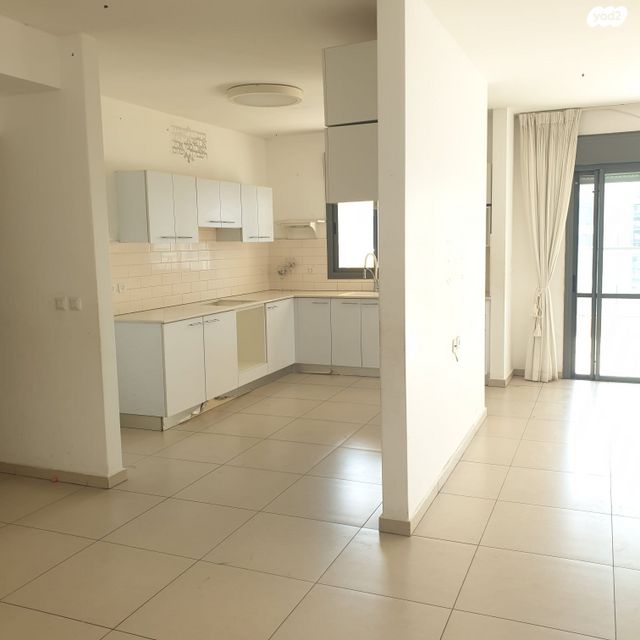 דירה, אשר אורנבך, נחלת יהודה, ראשון לציון