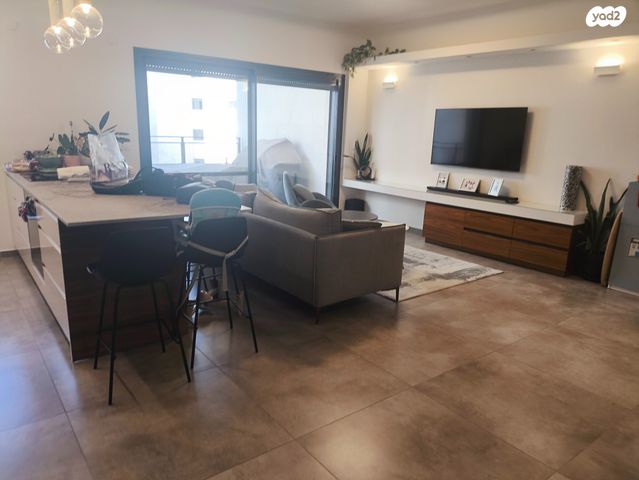 דירה, רעננה