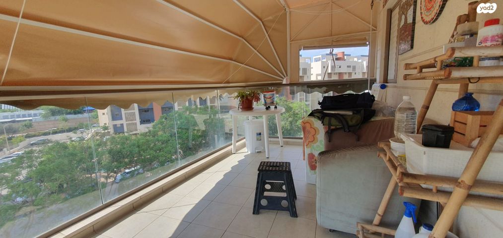 דירה, כרמל, אחוזת הנשיא, רחובות