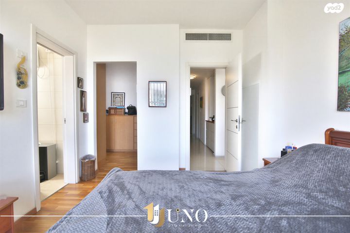 דירה, הברוש 6, נווה גנים, קרית מוצקין