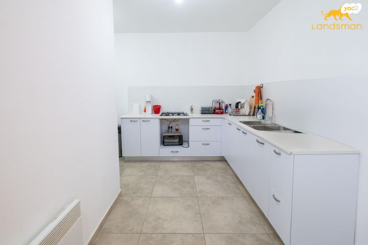 דירה, השקד, נופי החורש, מבשרת ציון