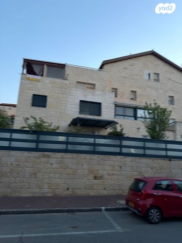 דופלקס, פרי מגדים 65, מגדים, מעלה אדומים