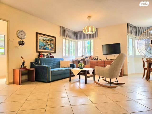 בית פרטי/ קוטג', כפר ורדים