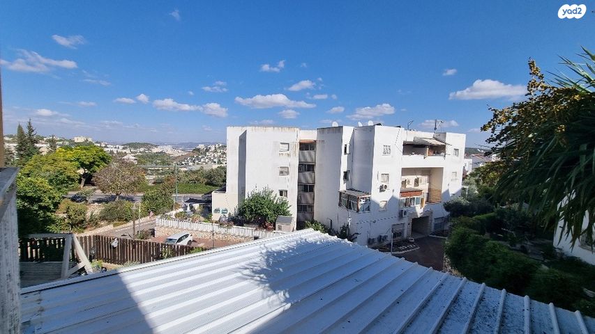 דירה, גבעת יערה, יקנעם עילית