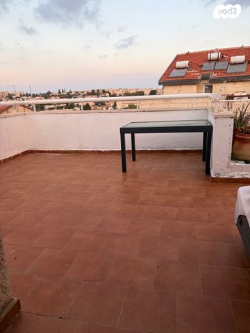 דופלקס, פרי מגדים 65, מגדים, מעלה אדומים