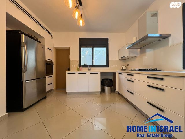 בית פרטי/ קוטג', התהילה, נוף הטיילת, נתניה