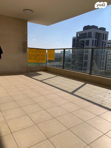 דירה, אשר אורנבך, נחלת יהודה, ראשון לציון