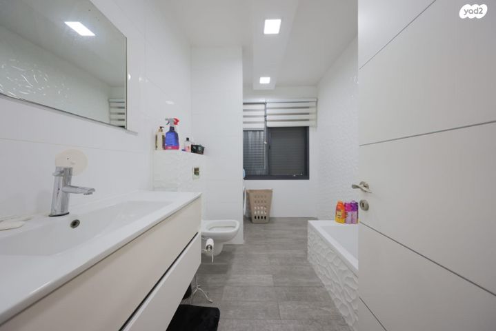 בית פרטי/ קוטג', חביבה רייק, אפק, קרית ביאליק