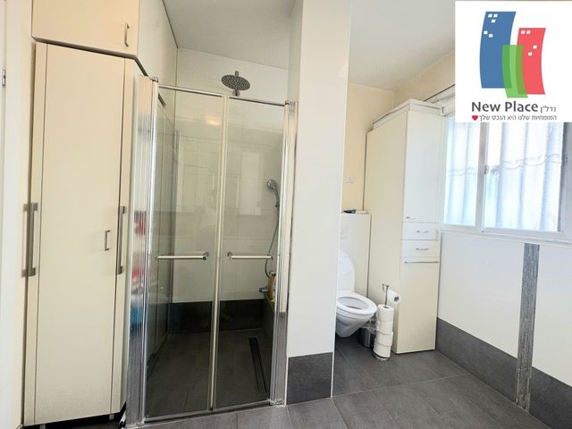 דירה, חנה סנש, גבעת הרמבם, גבעתיים