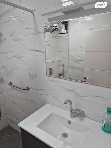 דירה, מעפילי אגוז 33, תל אביב יפו