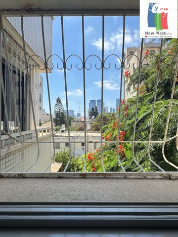 דירה, חנה סנש, גבעת הרמבם, גבעתיים