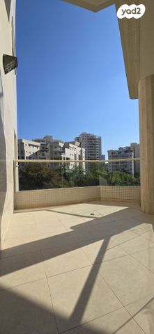 דירה, גאולים, קרית אילון, חולון