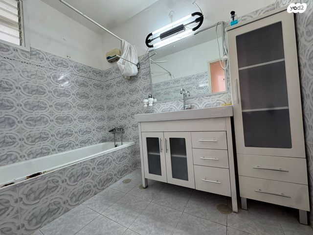 דירה, חזקיה המלך, רובע י"ג, אשדוד