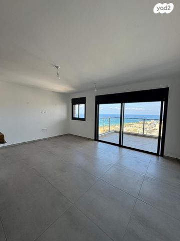 דירה, הרב הרצוג 8, צפון מערב מרכז העיר, נתניה