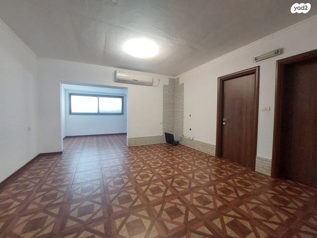 דירת גן, ניצנים, גני אביב, לוד