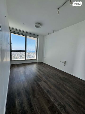 דירה, גרציאני יצחק 4, גני שרונה, קרית הממשלה, תל אביב יפו