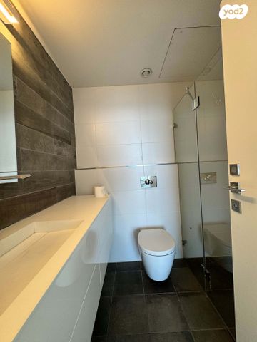 דירה, גרציאני יצחק 4, גני שרונה, קרית הממשלה, תל אביב יפו