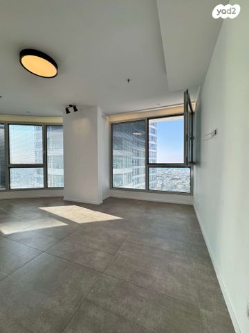 דירה, גרציאני יצחק 4, גני שרונה, קרית הממשלה, תל אביב יפו